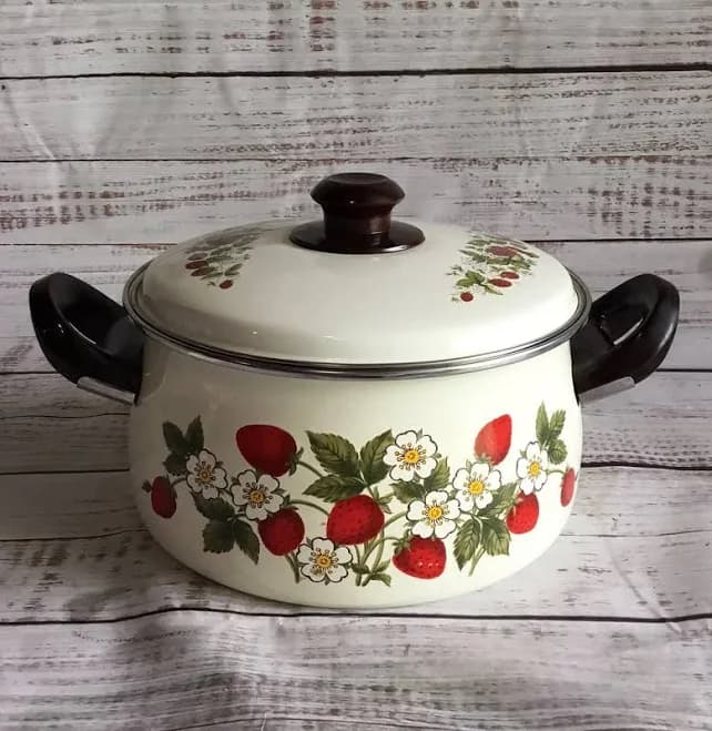 Vintage Sheffield Strawberries N Cream Enamel Dutch Oven And Lid 9.5”