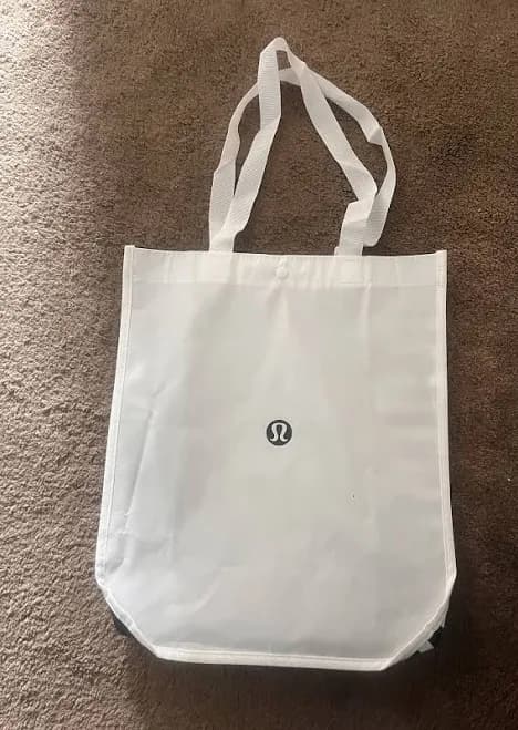 Lululemon Reusable Shopping Beach/Tote Bag White Large, with black logo