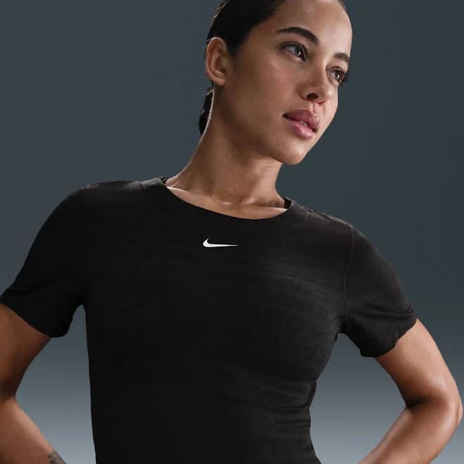 Nike Women's Pro Dri-FIT Cropped Jacquard Top