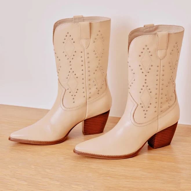 Stitch Studded Pointed-Toe Mid Calf Western Boots