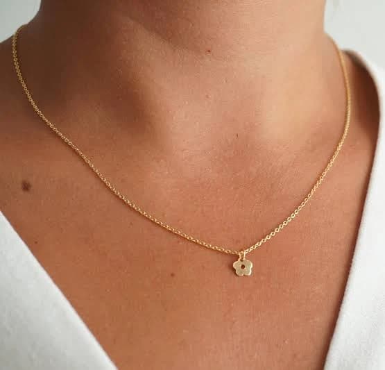 Tiny Daisy Flower Charm Necklace