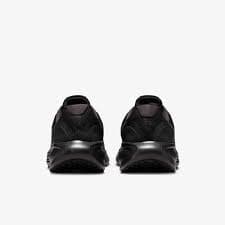 Buy Nike Revolution 8 Men's Road Running Shoes - Black/Anthracite @ Nike Saudi