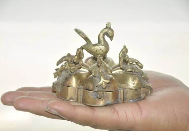 Vintage 6 Compartment Brass Peacock Crafted Flower Shape Tikka Powder