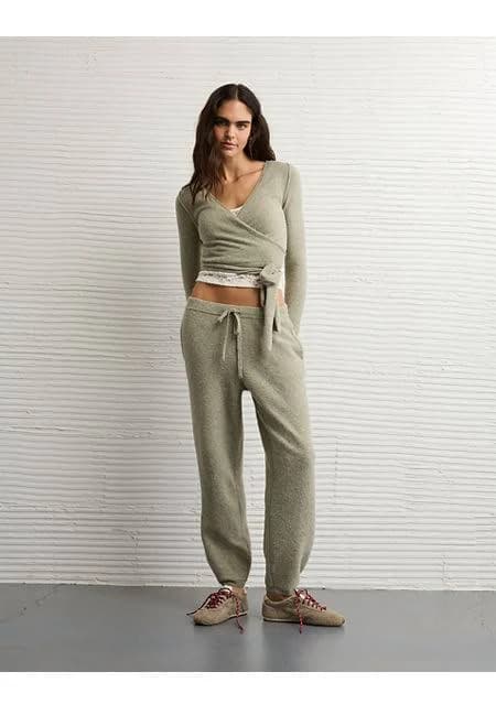 AE Women's Cozy Jogger