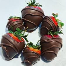Dozen (12) Hand Dipped Chocolate Covered Strawberries | Olive Branch Hawaii