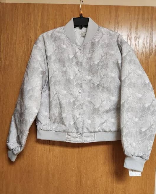 Gray & White Camo Puffer Bomber Jacket. Small Juniors. Nwt. Faded