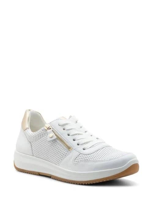 Women Low-Top Sneakers