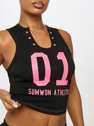 SUMWON WOMEN Varsity Style Retro Athletic Tank Top Cropped Street Fashion Sleeveless Sporty Tank With Eyelets And Number Detailing Urban Casual Streetwear For Fall Festival Season｜MISSGUIDED