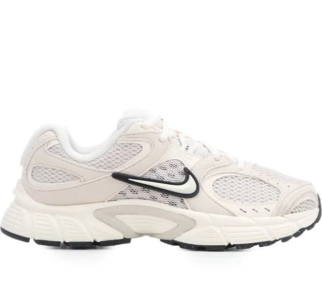 Nike Women's V5 Rnr Suede Running Shoes | Light Brown/Iv/Black | Size 6