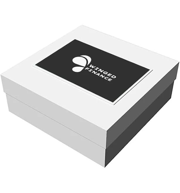 8" x 8" x 3" White Deluxe Gift Box (Q590322) 1000