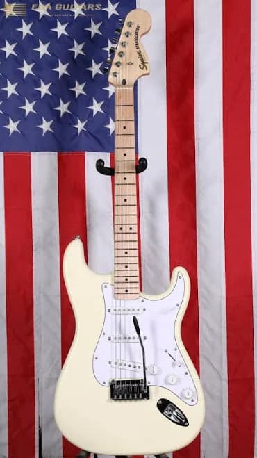 Squier Affinity Series Stratocaster Maple Fingerboard Electric Guitar