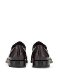 Ferragamo plain-toe Oxford Shoes | Red | FARFETCH