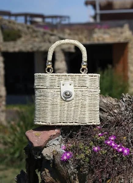 Handmade Natural Straw Raffia Mini Purse