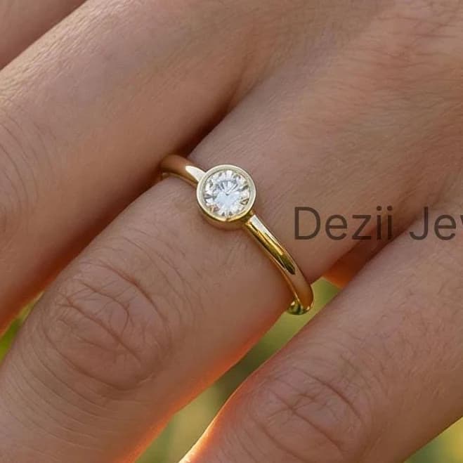 Minimalist Diamond Solitaire Engagement Ring in Thin Gold Band