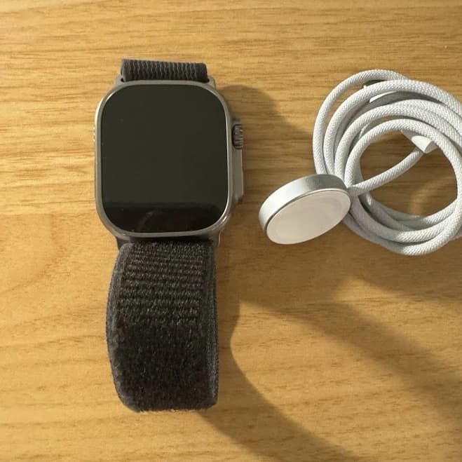 Apple Watch Ultra 49mm Titanium