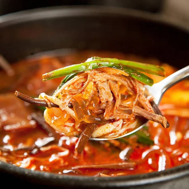 Yukgaejang Fully Cooked Spicy Beef Soup with Vegetable