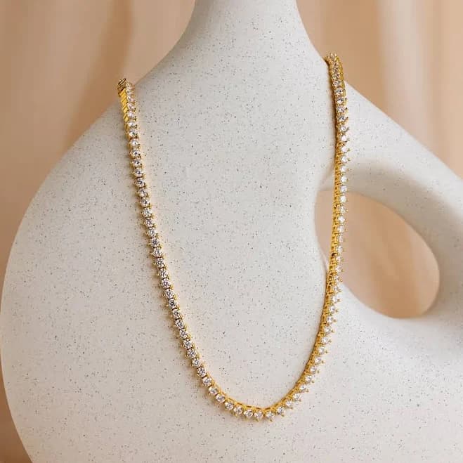 Caitlyn Minimalist Bold Diamond Tennis Choker Necklace in Silver
