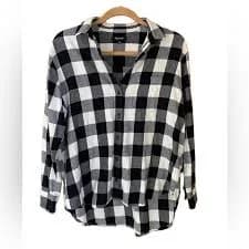 Madewell black and white Buffalo plaid oversized flannel button-down shirt