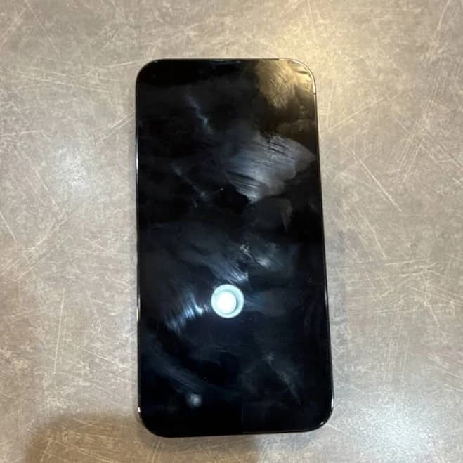 Apple Iphone Smartphone Silver Triple Camera