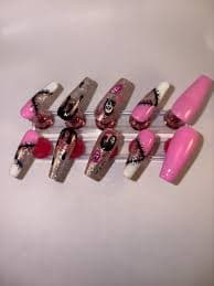 Ghost Face Glam Press on Nails: Hand-painted Horror Movie Coffin Set - Etsy