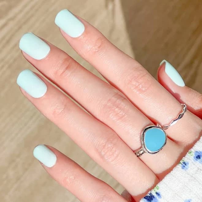 Megan's Mint Julep Press On Nails