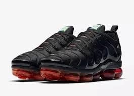 Nike air vapormax plus Men's Black and red air cushion shoes
