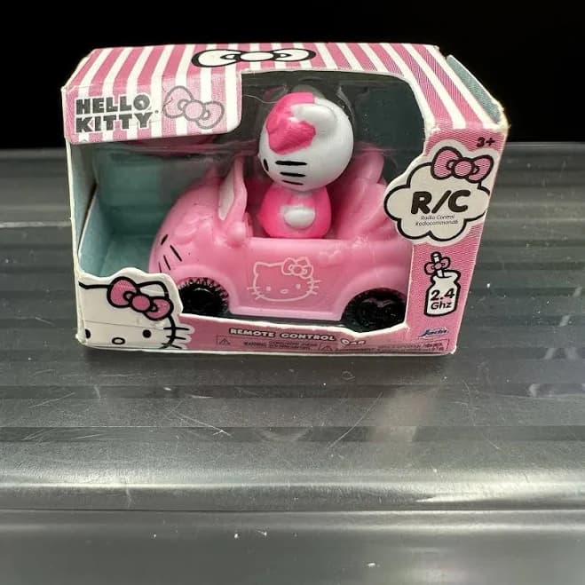 Zuru 5 Mini Brands Toys Series 3 Hello Kitty