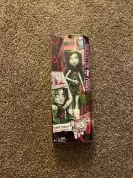 Monster High Ghoul Fair Scarah Screams Doll