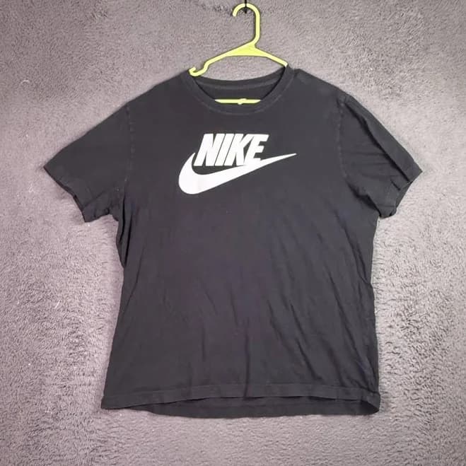 Nike Men's Sportswear Logo Tee