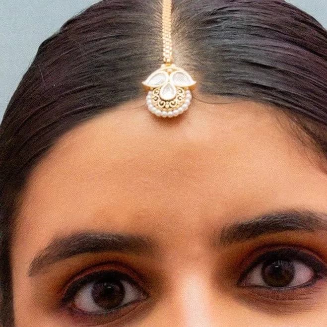 Gold Plated Kundan Necklace with Earrings and Maangtikka