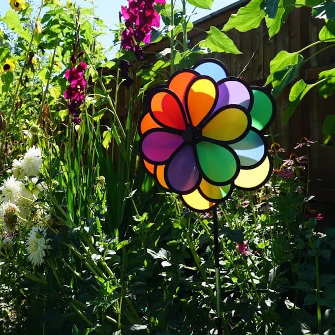In The Breeze Rainbow Triple Flower Spinner