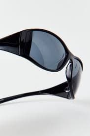 UO Essential Shield Sunglasses | Urban Outfitters