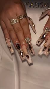 Amazon.com: YAEISM 40PCS Gold Nail Charms Crystal 3D Butterfly Charms Alloy Chrome Heart Nail Charms Bling Gold Bows Nails Diamond Nail Jewelry for Nail Art and DIY Crafts Decoration : Beauty &