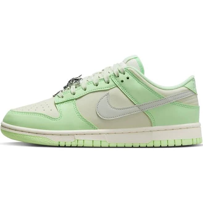 Nike Women's Dunk Low