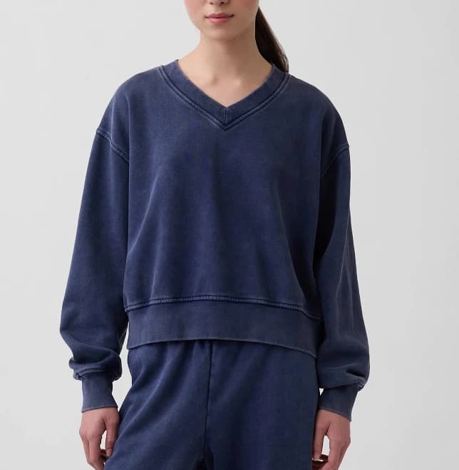 Gap Women's Vintagesoft Oversized V-Neck Sweatshirt
