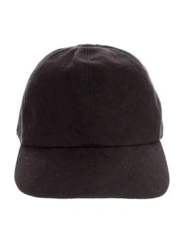 Louis Vuitton Monogram Essential Cap in Black