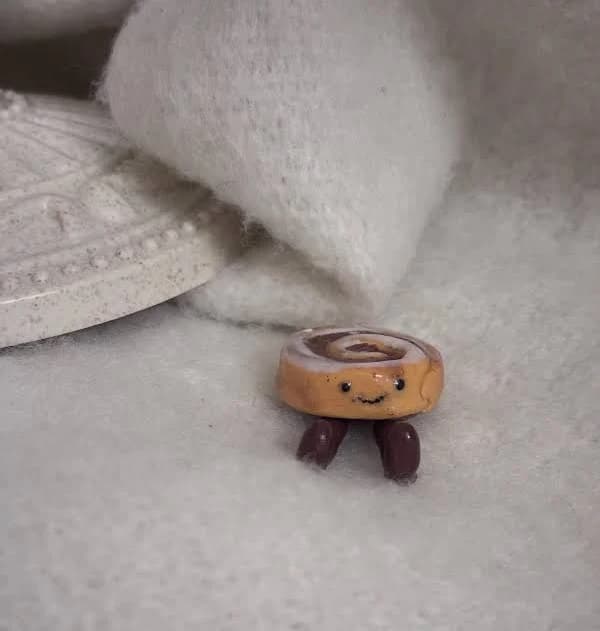 Handmade Polymer Clay | Jellycat inspired Cinnamon roll figurine