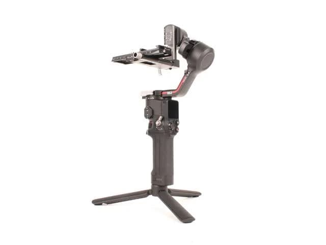 DJI RS 3 Pro Combo Gimbal Stabilizer