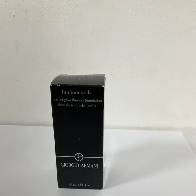 Armani Luminous Silk 5 Foundation