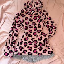 Pink and black fuzzy cheetah / leopard print... | Depop