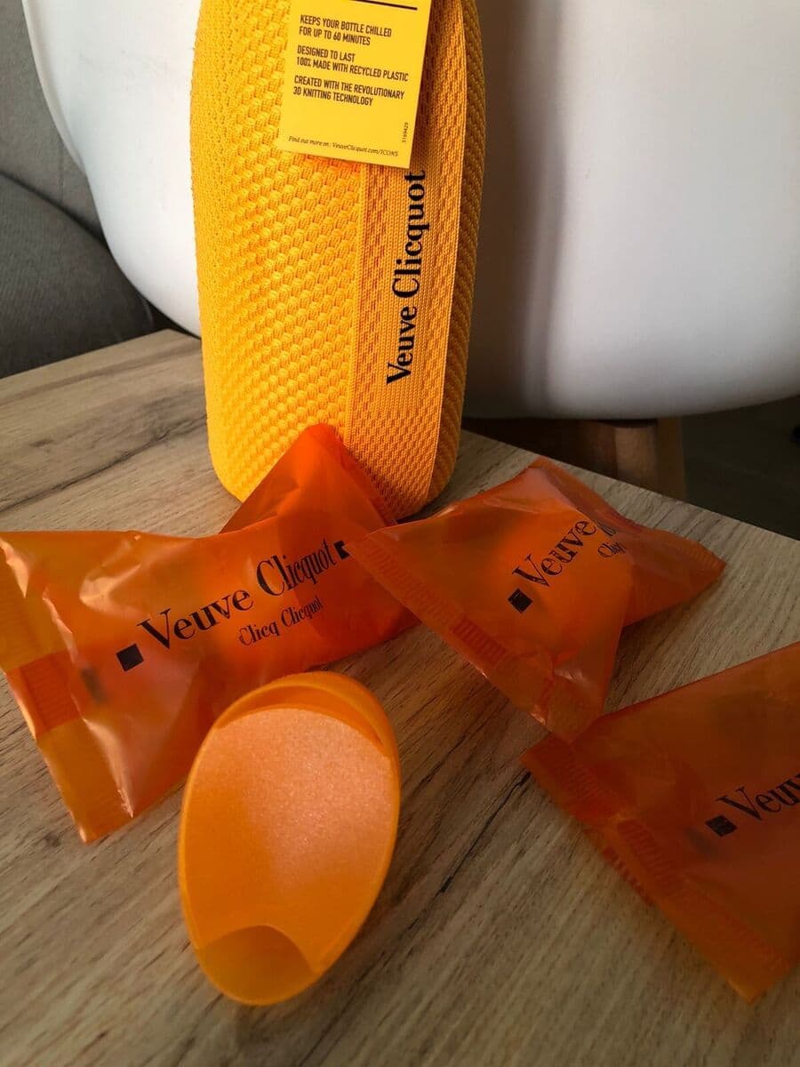 VEUVE CLICQUOT CLICQ CLICQUOT NEW FREE SHIPPING Ideal for picnics,boats,pools... | eBay
