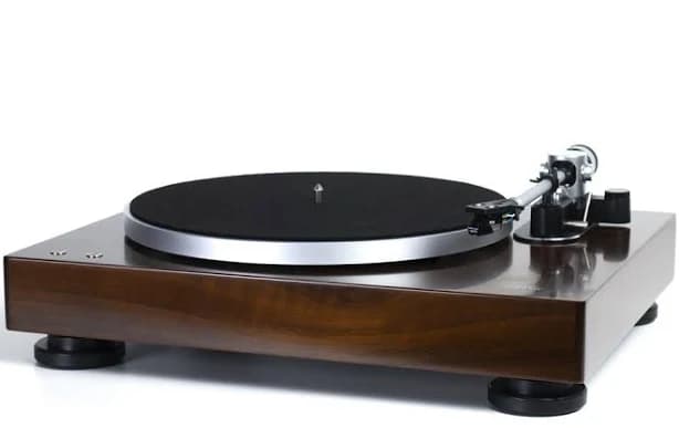 Music Hall Classic Semi-Automatic Turntable
