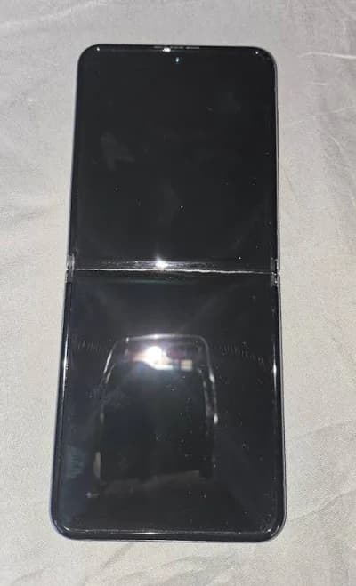 Restored Samsung Galaxy Z Flip 4 5G F721u