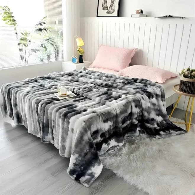 Casa & Beyond Ripple Tie-Dye Faux Fur Blanket