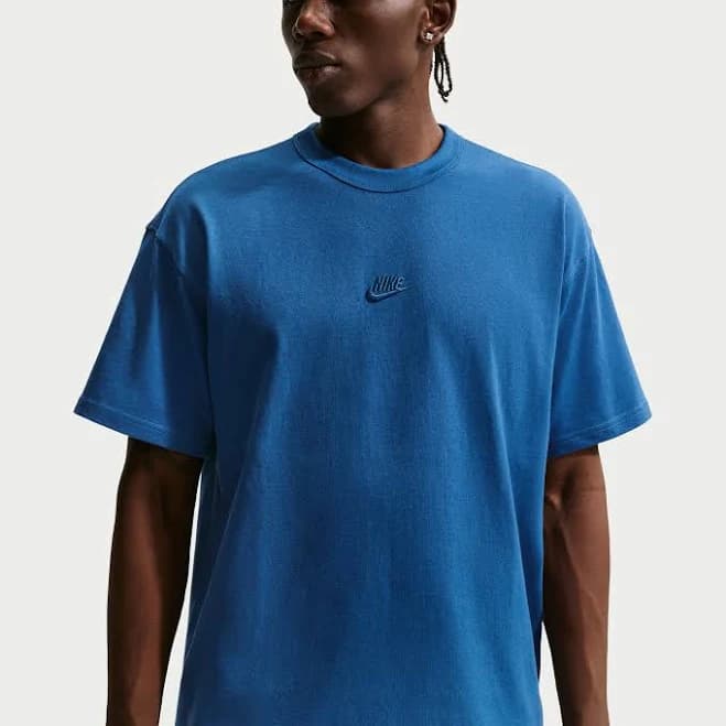 Nike Men's Sportswear Premium Essentials T-Shirt