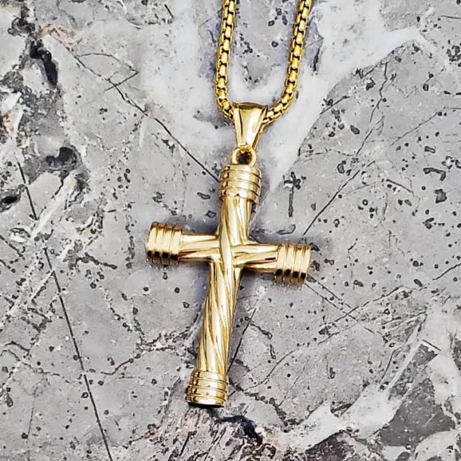 Twisted Cross Pendant Box Chain Necklace