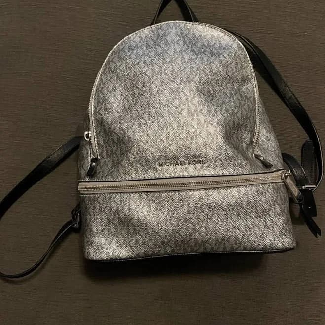 Michael Kors Rhea Zip Backpack