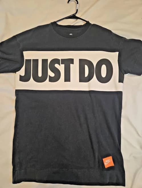 Nike Men’s Oversized Medium Cotton Black Print Slogan Logo T-shirt