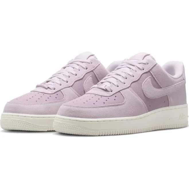 Nike Women's Air Force 1 07