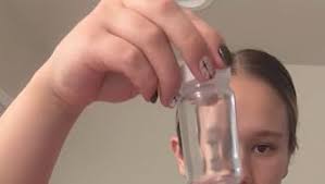 Amazon.com: All About Juicing Juego de 6 botellas de agua de vidrio transparente, boca ancha con tapas para jugos, batidos y bebidas, 16 onzas, duraderas, reutilizables, aptas para lavavajillas, a prueba de
